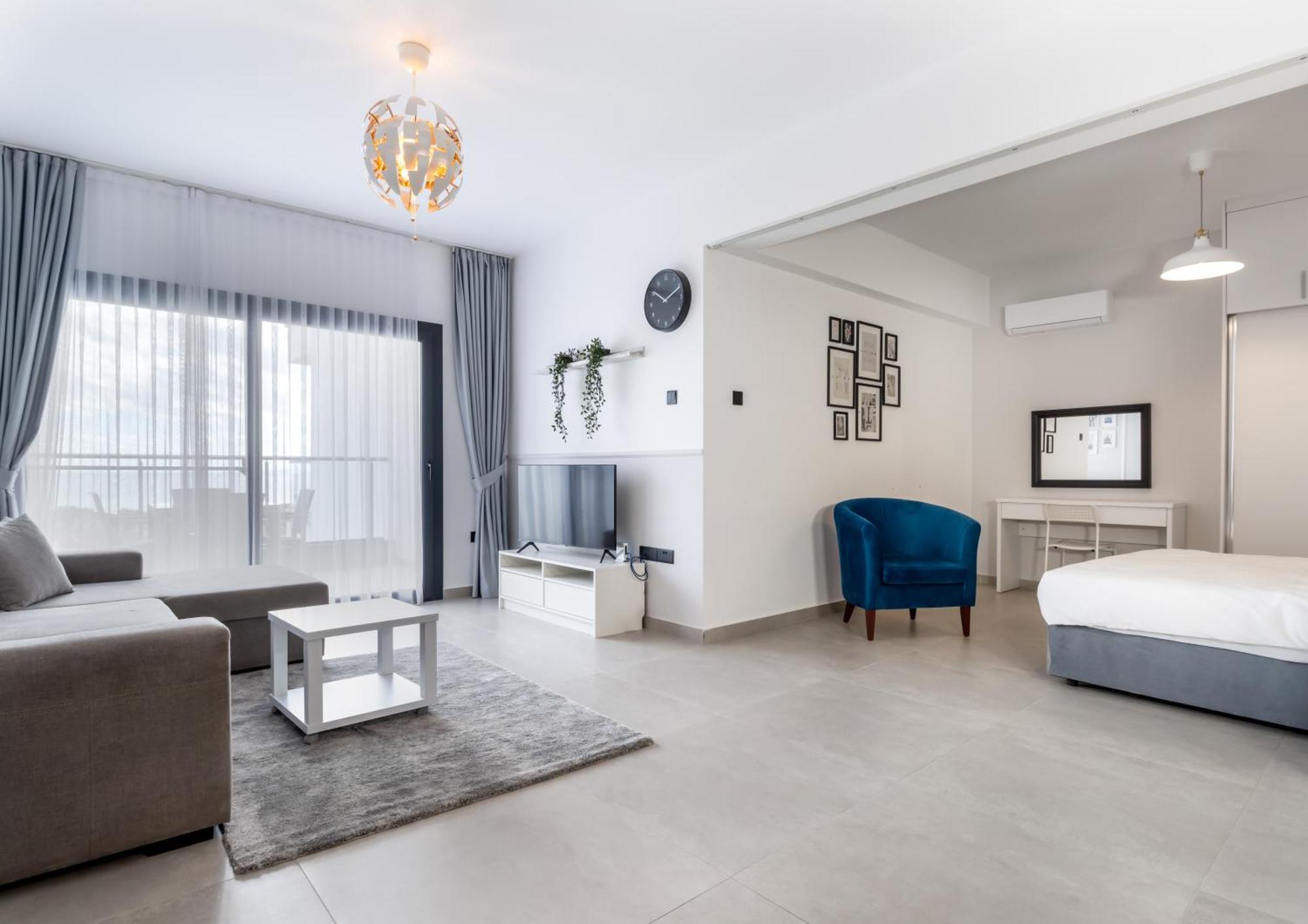 Caesar Blue Seaside Luxury Apartments Gastria Esterno foto