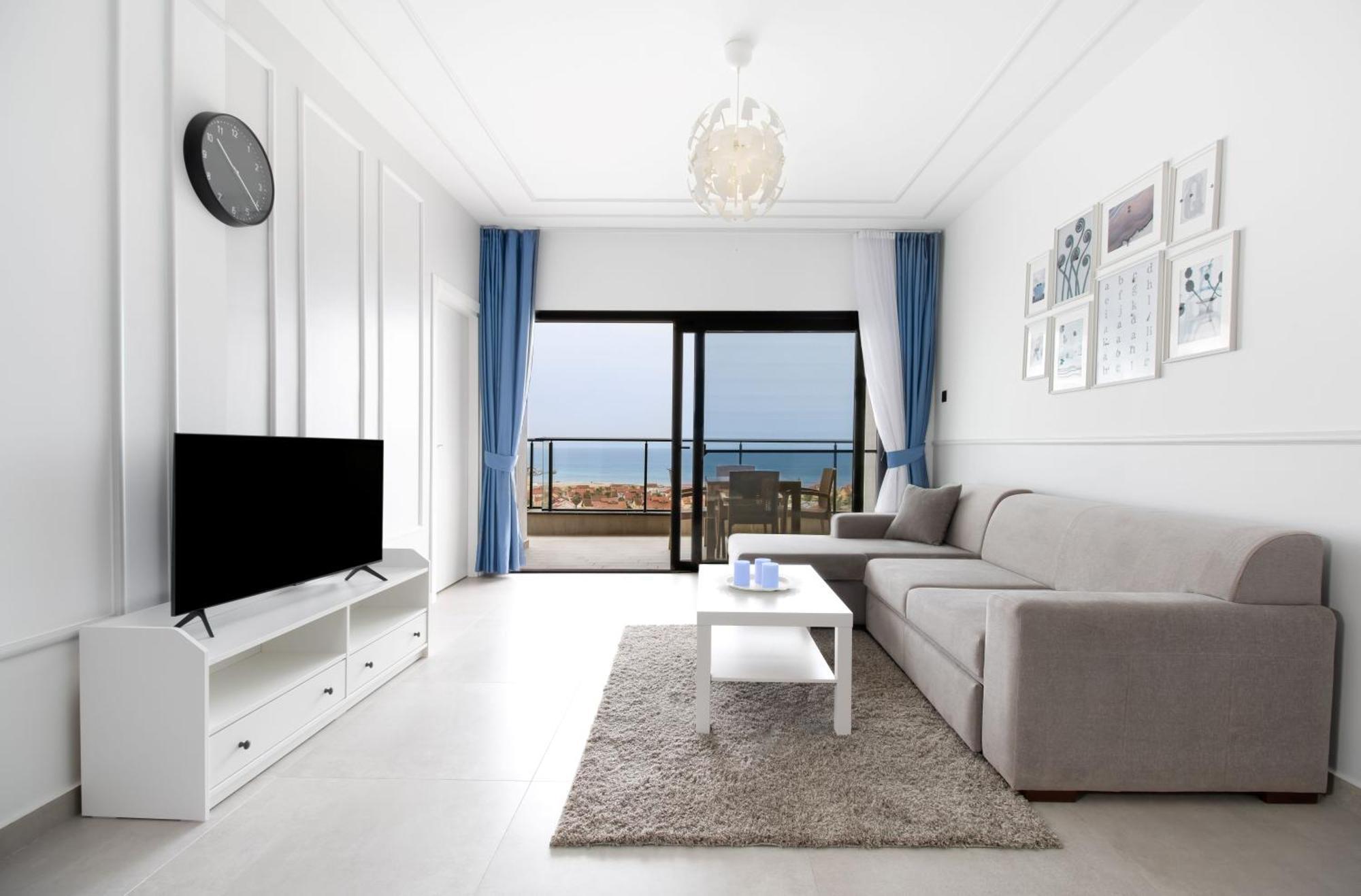 Caesar Blue Seaside Luxury Apartments Gastria Esterno foto