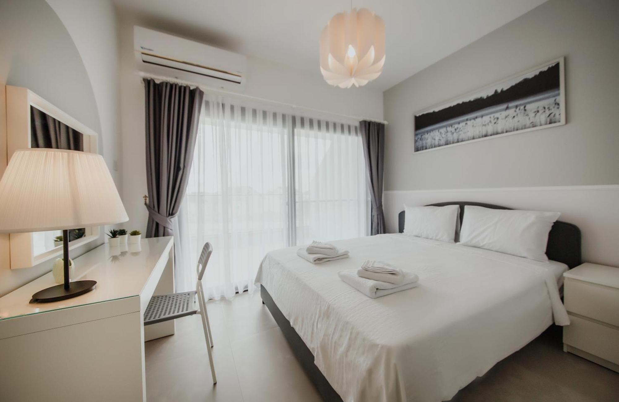 Caesar Blue Seaside Luxury Apartments Gastria Esterno foto