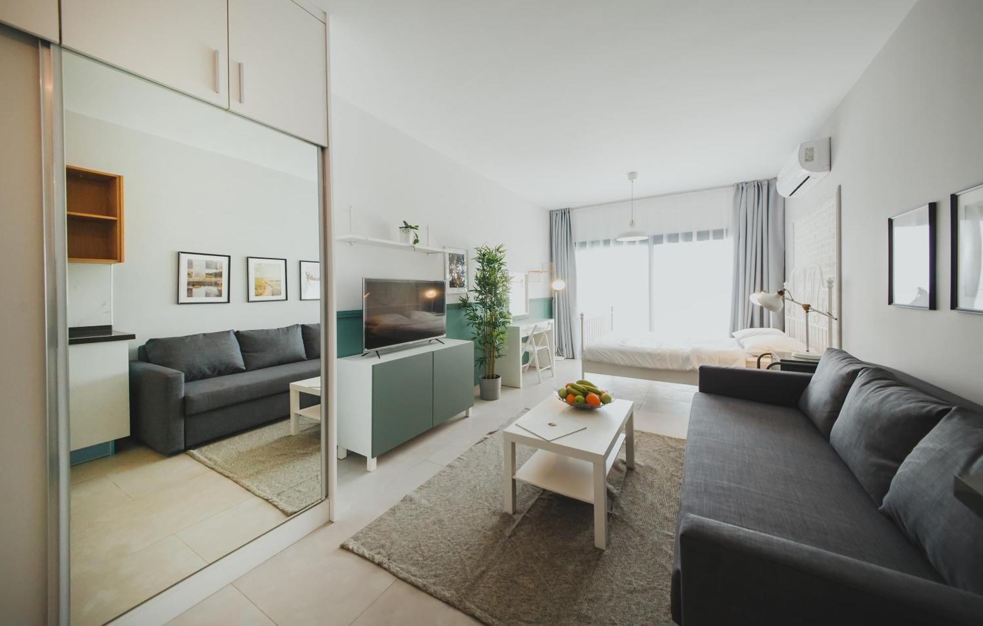 Caesar Blue Seaside Luxury Apartments Gastria Esterno foto