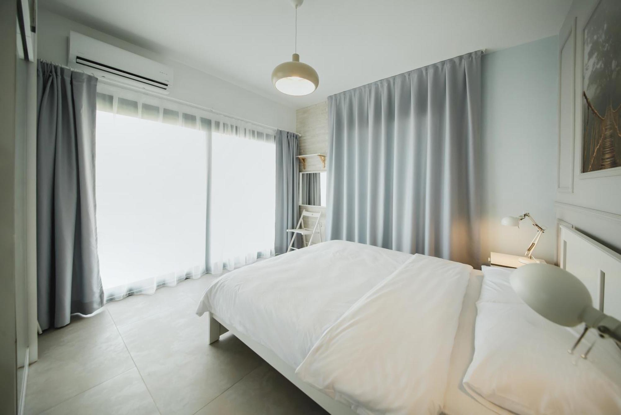 Caesar Blue Seaside Luxury Apartments Gastria Esterno foto